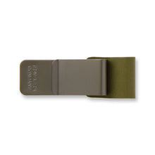 Load image into Gallery viewer, TRAVELER'S notebook 016 Pen Holder (M) Olive