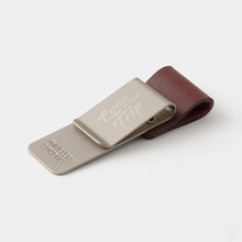Load image into Gallery viewer, TRAVELER&#39;S notebook Pen Holder LOVE AND TRIP Red
