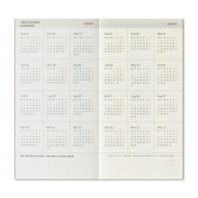 Load image into Gallery viewer, TRAVELER&#39;S notebook 2026 Weekly + Memo (Regular Size)
