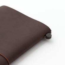 Load image into Gallery viewer, Traveler&#39;s Notebook Leather Regular Size - Brown
